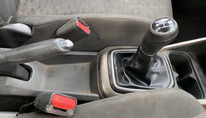 2017 Maruti IGNIS DELTA 1.2, Petrol, Manual, 56,427 km, Gear Lever