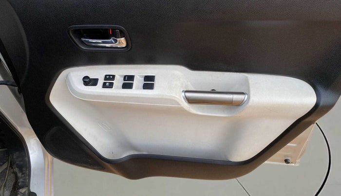 2017 Maruti IGNIS DELTA 1.2, Petrol, Manual, 56,427 km, Driver Side Door Panels Control