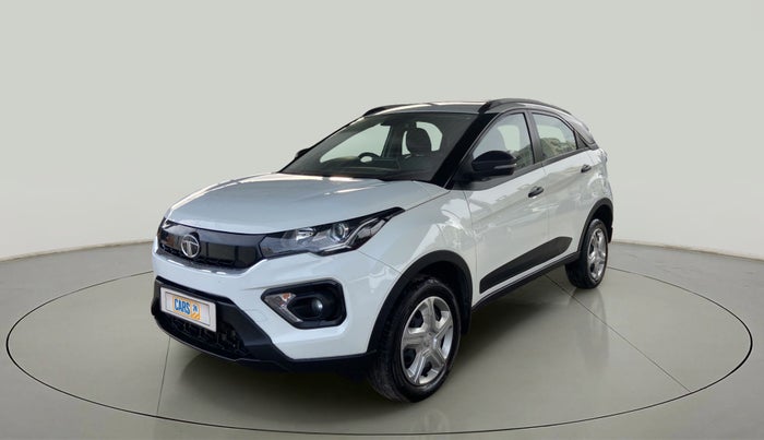 2022 Tata NEXON XMA SUNROOF PETROL, Petrol, Automatic, 24,798 km, Left Front Diagonal