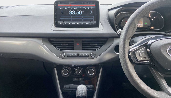 2022 Tata NEXON XMA SUNROOF PETROL, Petrol, Automatic, 24,798 km, Air Conditioner