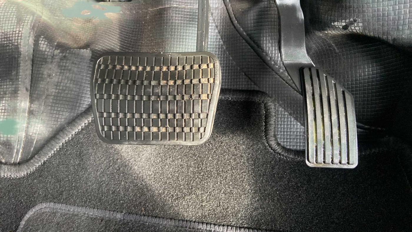 2022 Tata NEXON XMA SUNROOF PETROL, Petrol, Automatic, 24,798 km, Pedals