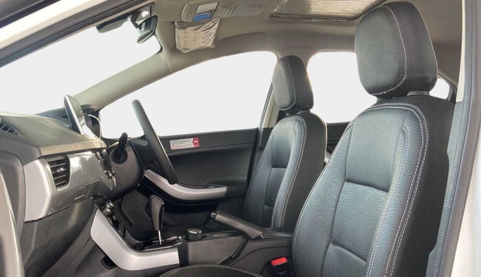 2022 Tata NEXON XMA SUNROOF PETROL, Petrol, Automatic, 24,798 km, Right Side Front Door Cabin