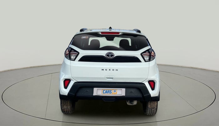2022 Tata NEXON XMA SUNROOF PETROL, Petrol, Automatic, 24,798 km, Back/Rear