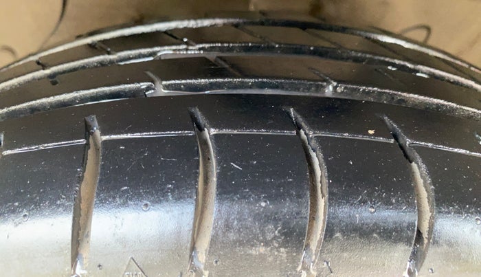 2021 Hyundai GRAND I10 NIOS SPORTZ 1.2 KAPPA VTVT CNG, CNG, Manual, 73,537 km, Left Front Tyre Tread