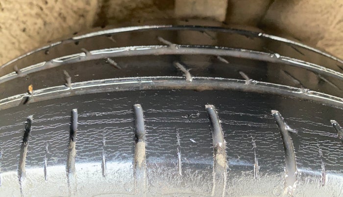 2021 Hyundai GRAND I10 NIOS SPORTZ 1.2 KAPPA VTVT CNG, CNG, Manual, 73,537 km, Left Rear Tyre Tread