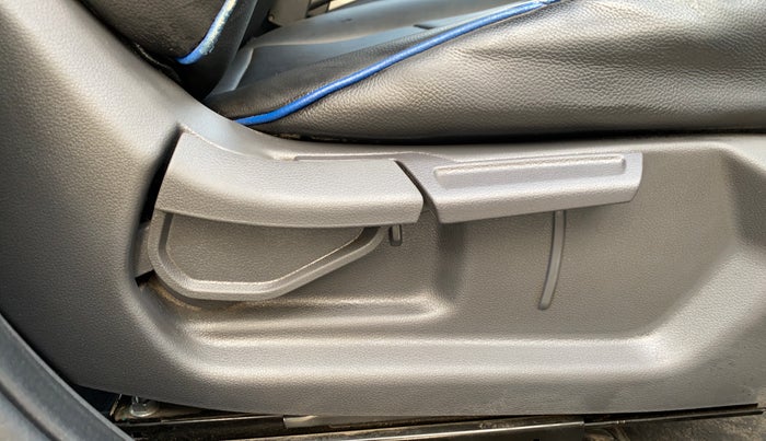 2021 Hyundai GRAND I10 NIOS SPORTZ 1.2 KAPPA VTVT CNG, CNG, Manual, 73,537 km, Driver Side Adjustment Panel