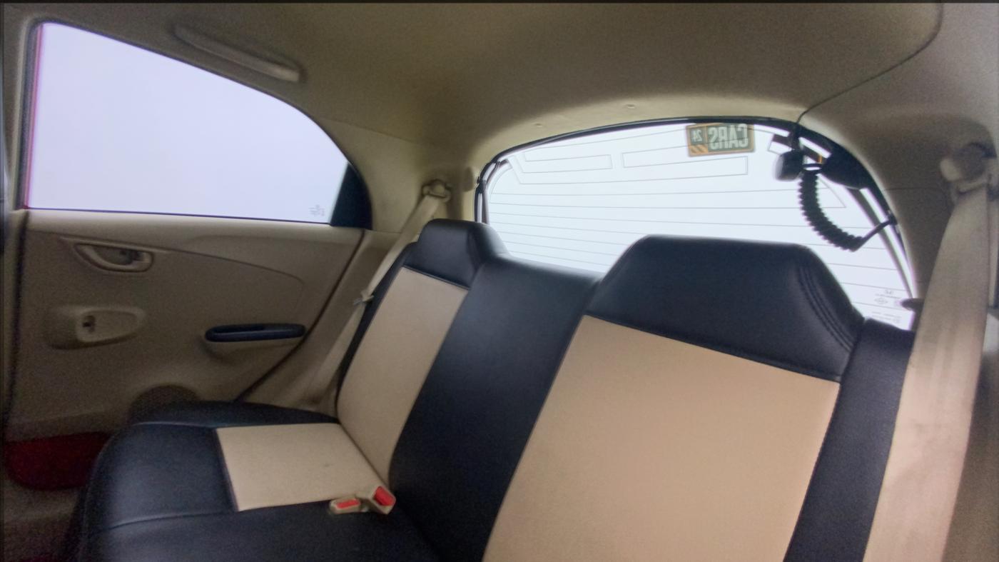 2015 Honda Brio S MT, Petrol, Manual, 61,625 km, Right Side Rear Door Cabin