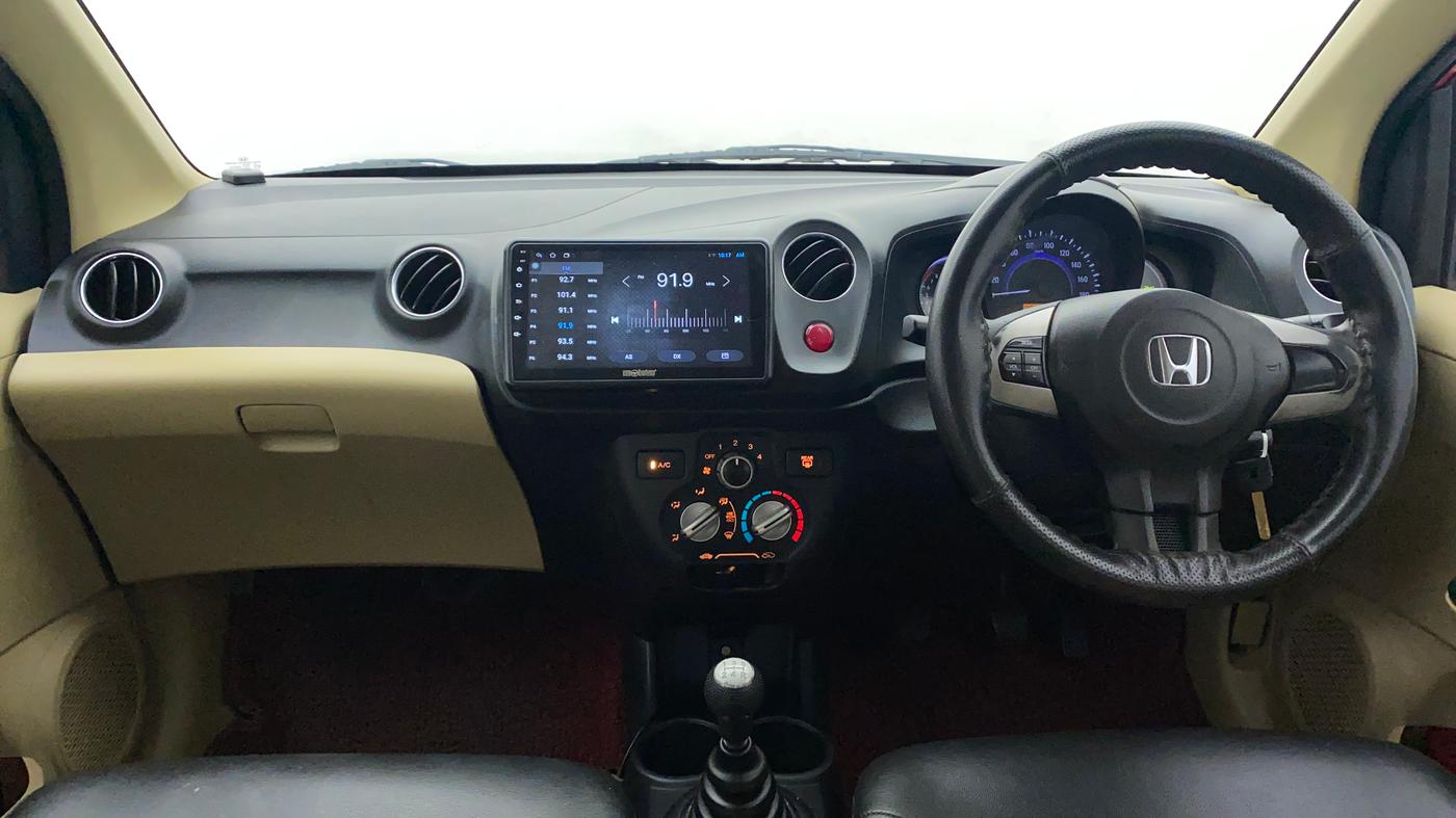2015 Honda Brio S MT, Petrol, Manual, 61,625 km, Dashboard