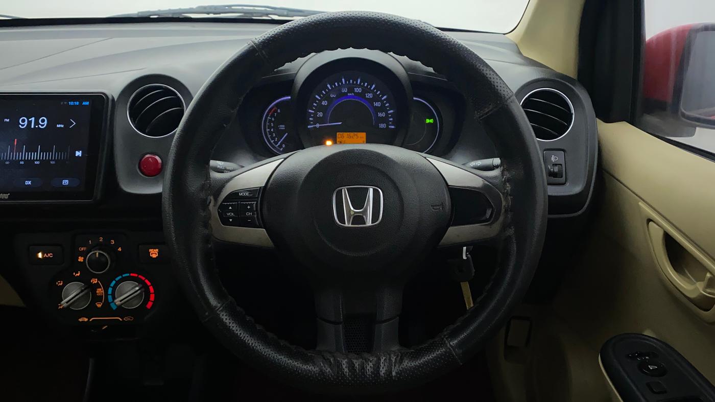 2015 Honda Brio S MT, Petrol, Manual, 61,625 km, Steering Wheel Close Up