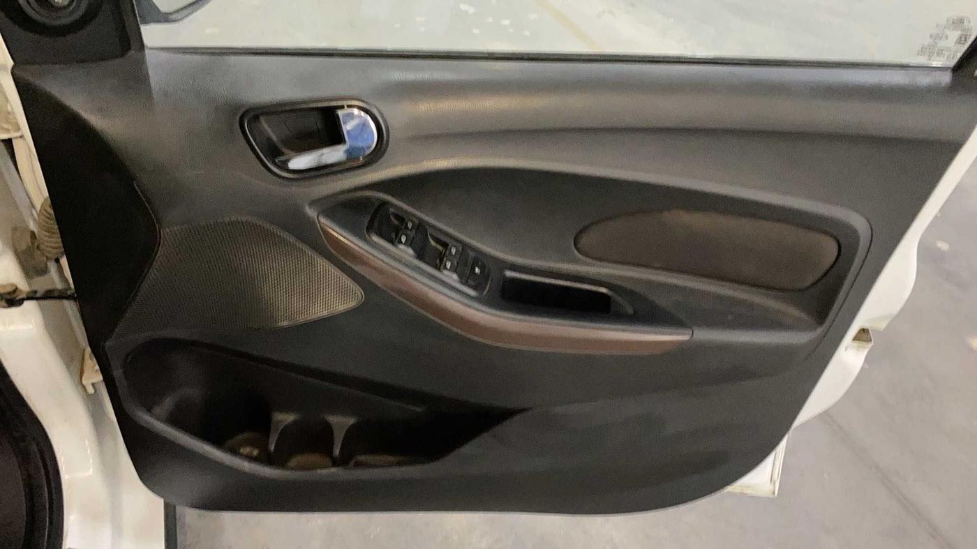 2018 Ford FREESTYLE TITANIUM 1.5 DIESEL, Diesel, Manual, 52,560 km, Driver Side Door Panels Control