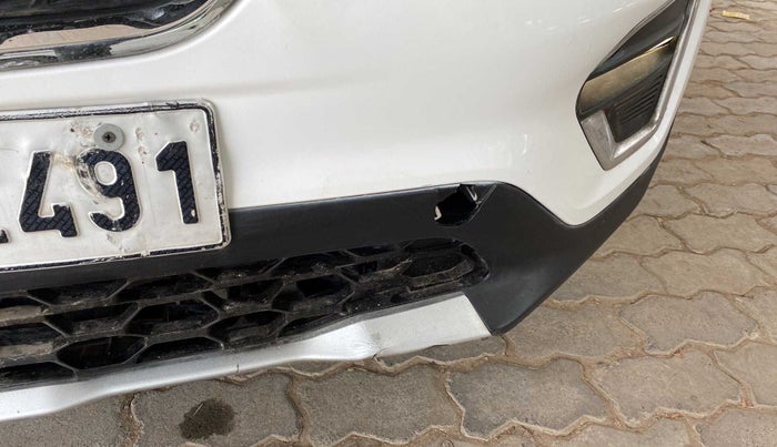 2019 Renault TRIBER RXZ, Petrol, Manual, 44,038 km, Front bumper - Chrome strip damage