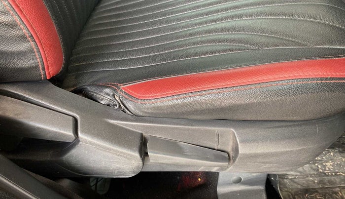 2022 Nissan MAGNITE XV RED EDITION, Petrol, Manual, 14,650 km, Driver Side Adjustment Panel