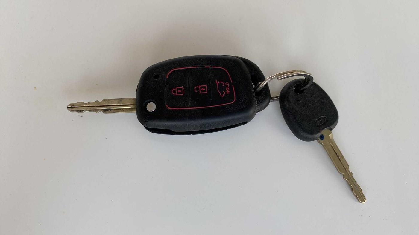 2019 Hyundai Xcent SX 1.2, CNG, Manual, 48,829 km, Key Close Up