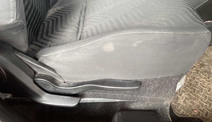 2019 Maruti Swift VXI, Petrol, Manual, 33,141 km, Driver Side Adjustment Panel