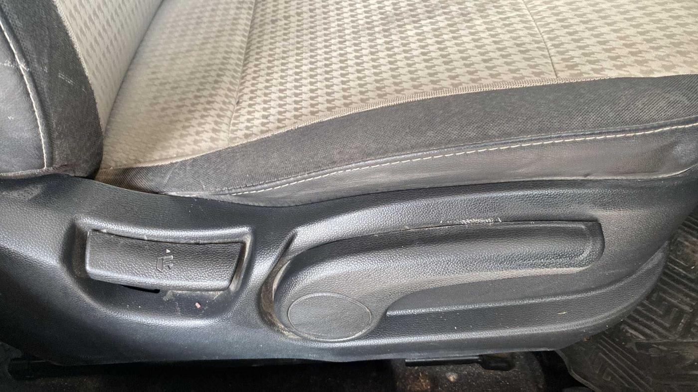 2018 Hyundai Elite i20 ASTA 1.2, Petrol, Manual, 57,869 km, Driver Side Adjustment Panel