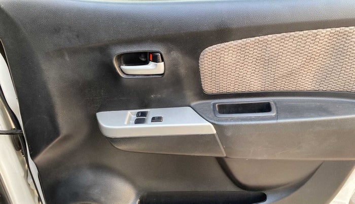 2014 Maruti Wagon R 1.0 LXI, Petrol, Manual, 53,287 km, Driver Side Door Panels Control