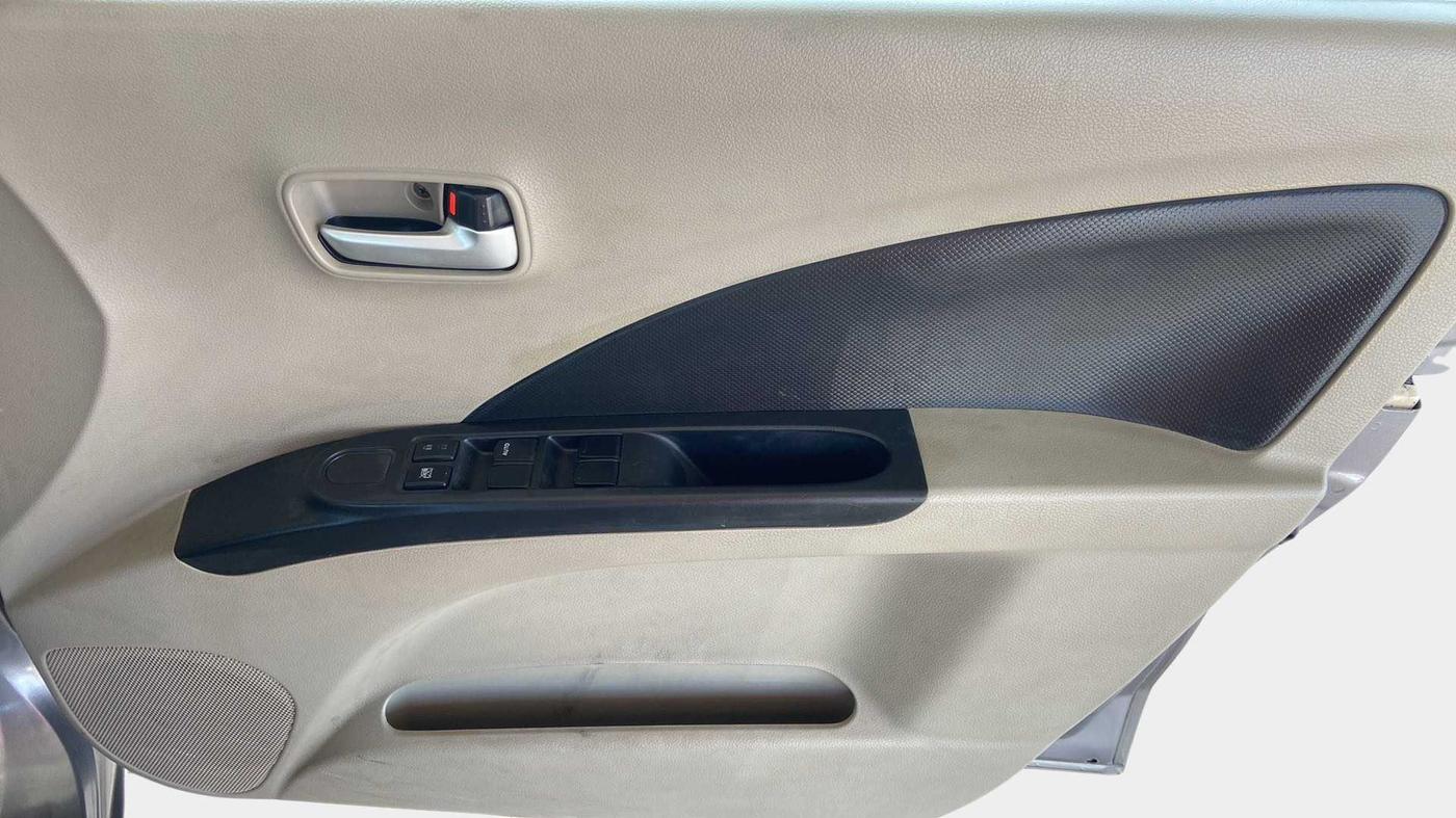 2017 Maruti Celerio VXI (O), Petrol, Manual, 41,771 km, Driver Side Door Panels Control