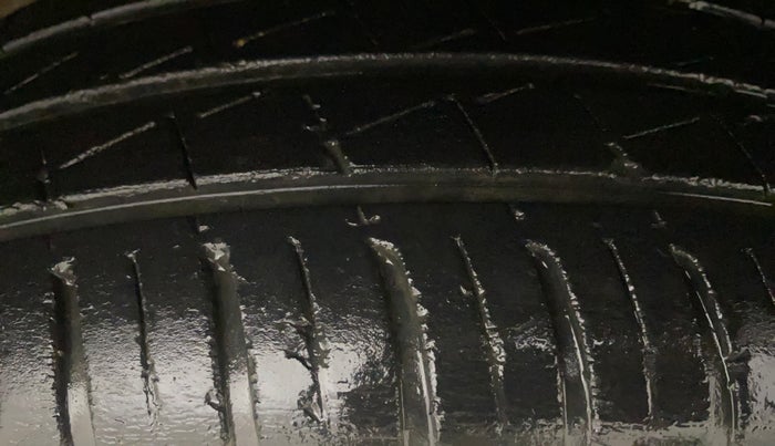 2022 Maruti New Wagon-R LXI CNG 1.0, CNG, Manual, 33,602 km, Right Front Tyre Tread