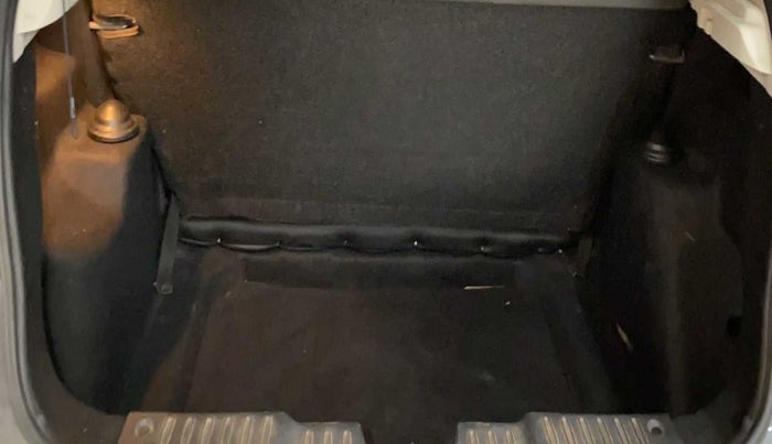 2021 Tata ALTROZ XT PETROL, Petrol, Manual, 51,733 km, Boot Inside