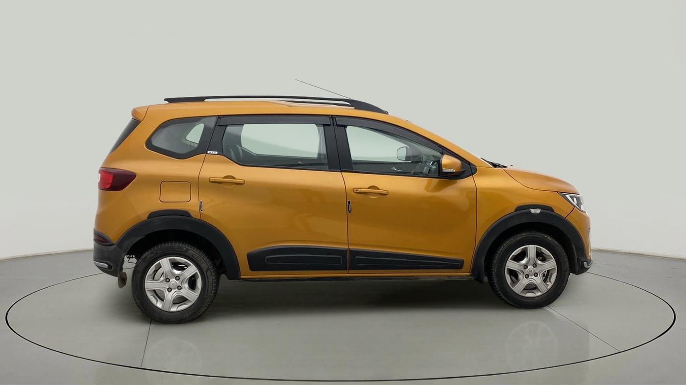 2019 Renault TRIBER RXZ, Petrol, Manual, 17,287 km, Right Side View