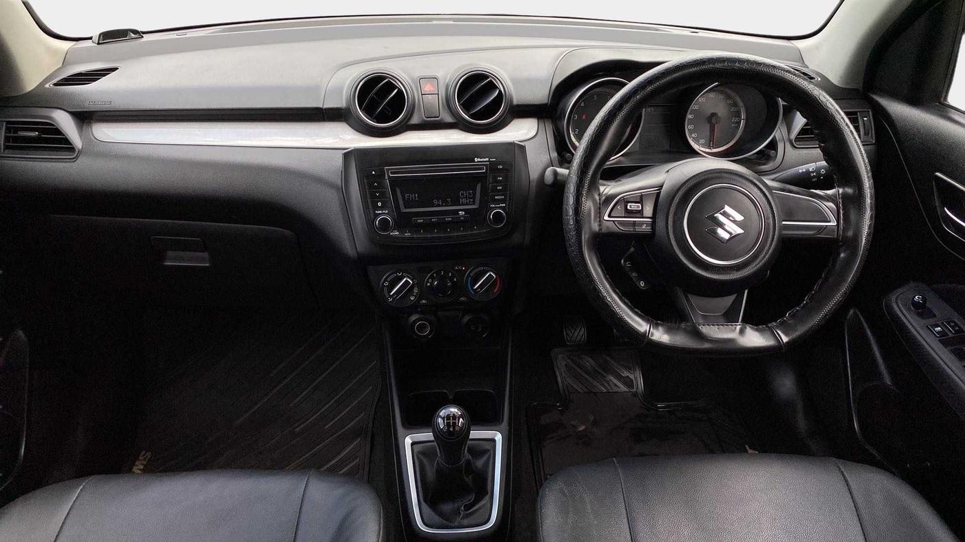 2018 Maruti Swift VXI, Petrol, Manual, 33,970 km, Dashboard