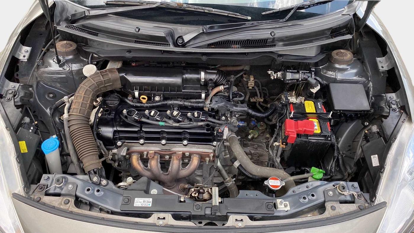 2018 Maruti Swift VXI, Petrol, Manual, 33,970 km, Open Bonet