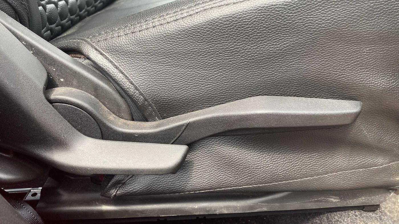 2023 Maruti BREZZA ZXI SMART HYBRID , Petrol, Manual, 8,468 km, Driver Side Adjustment Panel