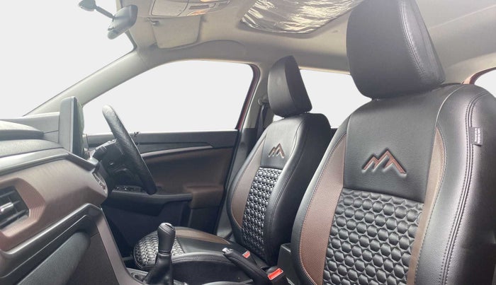 2023 Maruti BREZZA ZXI SMART HYBRID , Petrol, Manual, 8,468 km, Right Side Front Door Cabin