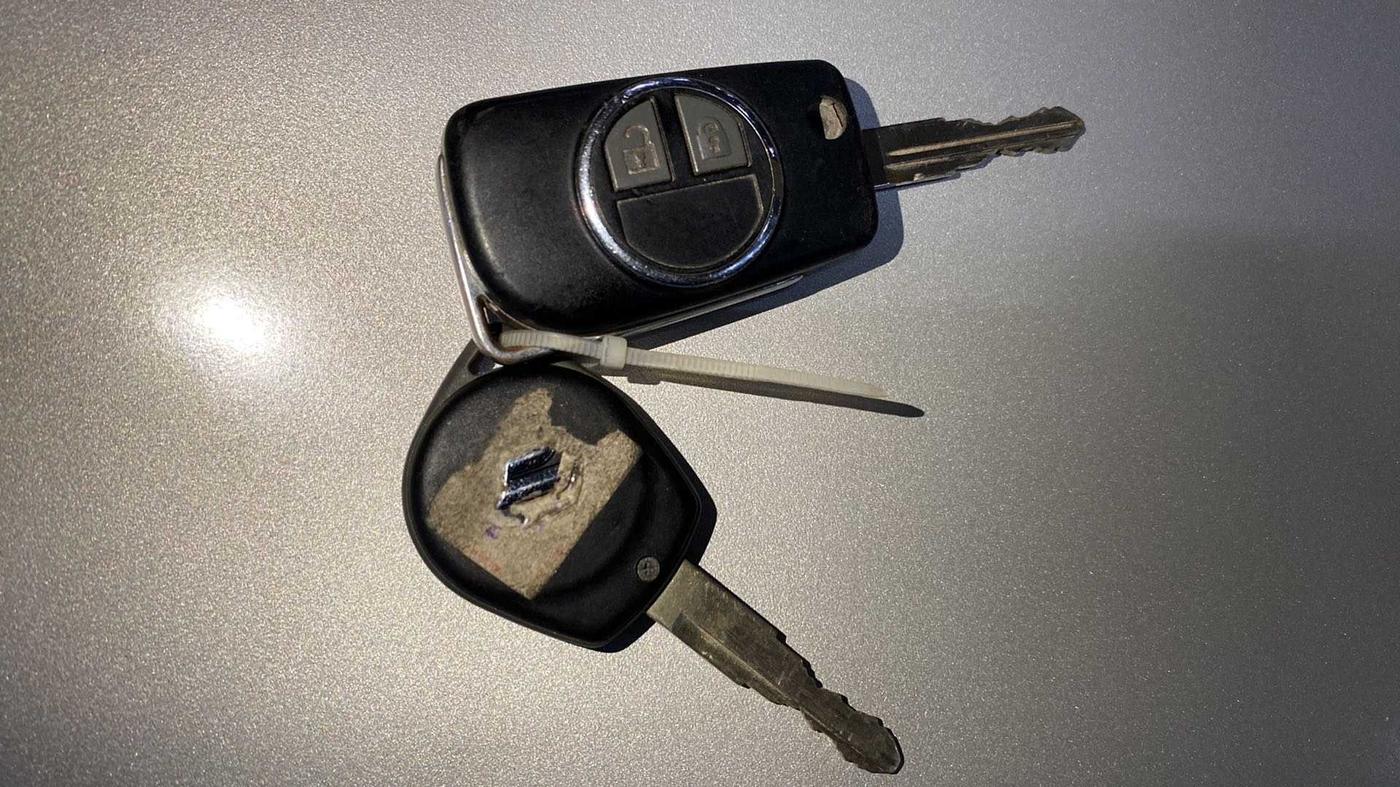 2018 Maruti Dzire VXI, Petrol, Manual, 24,193 km, Key Close Up
