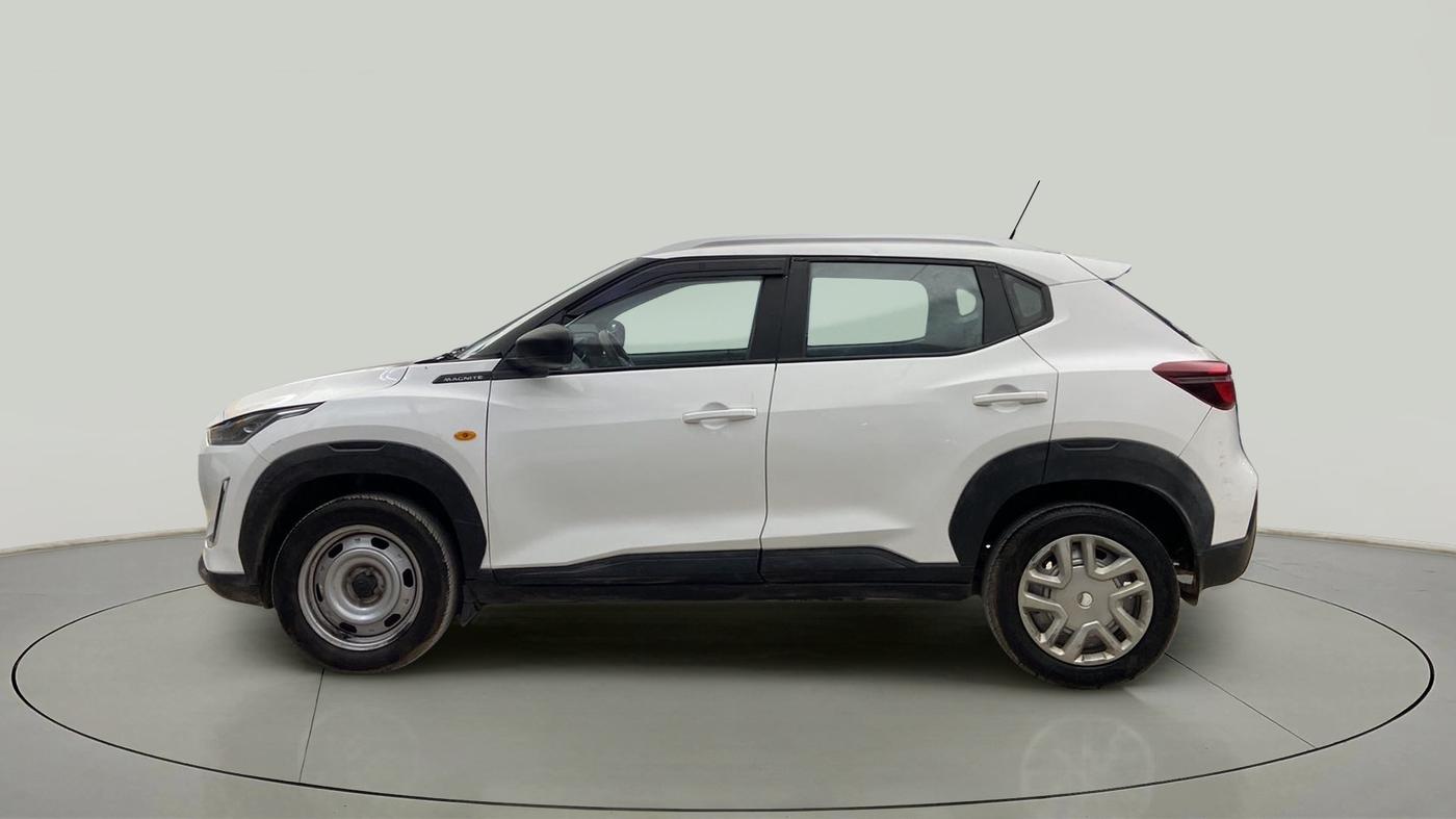 2022 Nissan MAGNITE XE, Petrol, Manual, 31,760 km, Left Side