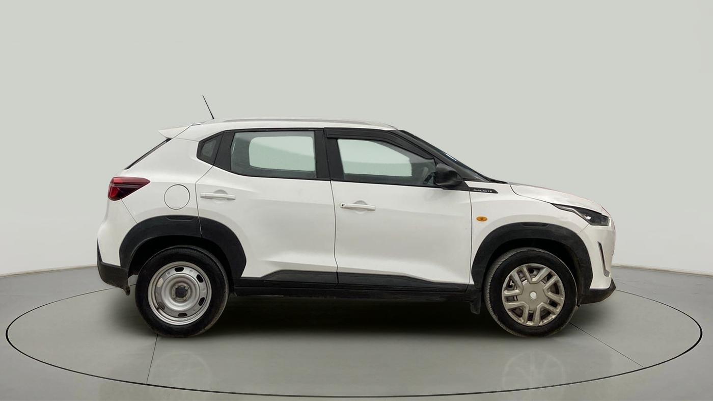 2022 Nissan MAGNITE XE, Petrol, Manual, 31,760 km, Right Side View