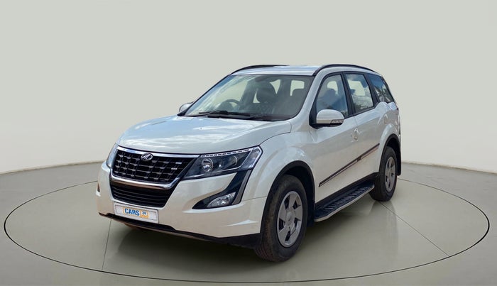 2020 Mahindra XUV500 W7, Diesel, Manual, 31,044 km, Left Front Diagonal