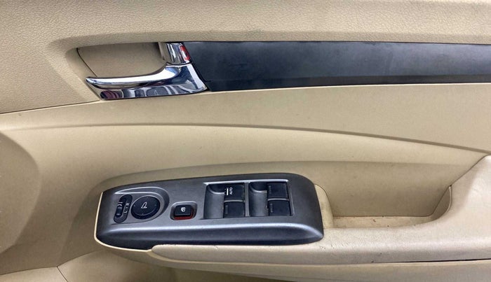 2012 Honda City 1.5L I-VTEC V MT SUNROOF, Petrol, Manual, 93,352 km, Driver Side Door Panels Control