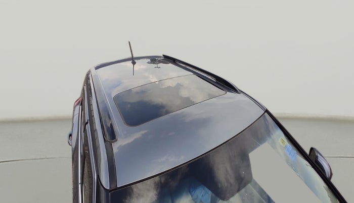 2022 Mahindra XUV300 W8 (O) 1.2 PETROL, Petrol, Manual, 11,285 km, Rear Underody