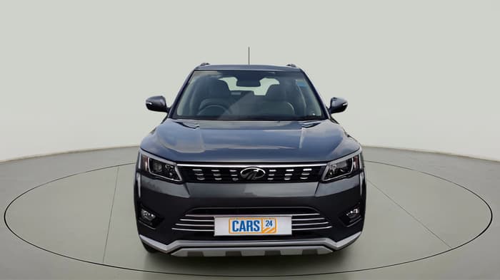 2022 Mahindra XUV300 W8 (O) 1.2 PETROL, Petrol, Manual, 11,285 km, Front