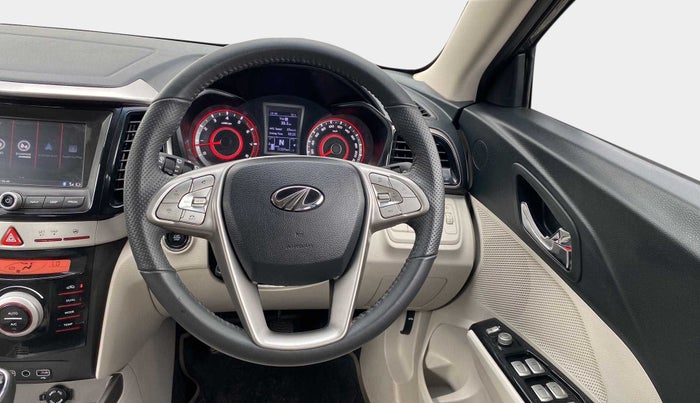 2022 Mahindra XUV300 W8 (O) 1.2 PETROL, Petrol, Manual, 11,285 km, Steering Wheel Close Up