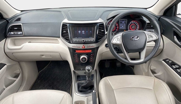 2022 Mahindra XUV300 W8 (O) 1.2 PETROL, Petrol, Manual, 11,285 km, Dashboard