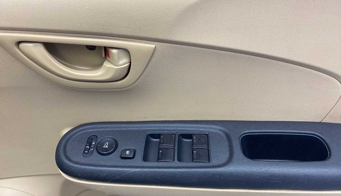 2015 Honda Amaze 1.2L I-VTEC S, Petrol, Manual, 59,466 km, Driver Side Door Panels Control