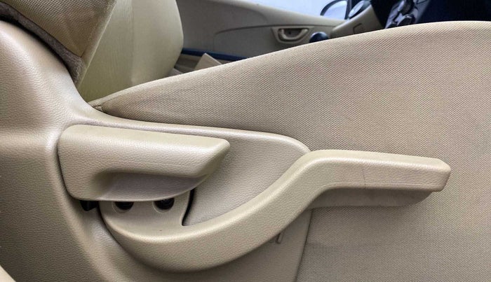 2015 Honda Amaze 1.2L I-VTEC S, Petrol, Manual, 59,466 km, Driver Side Adjustment Panel