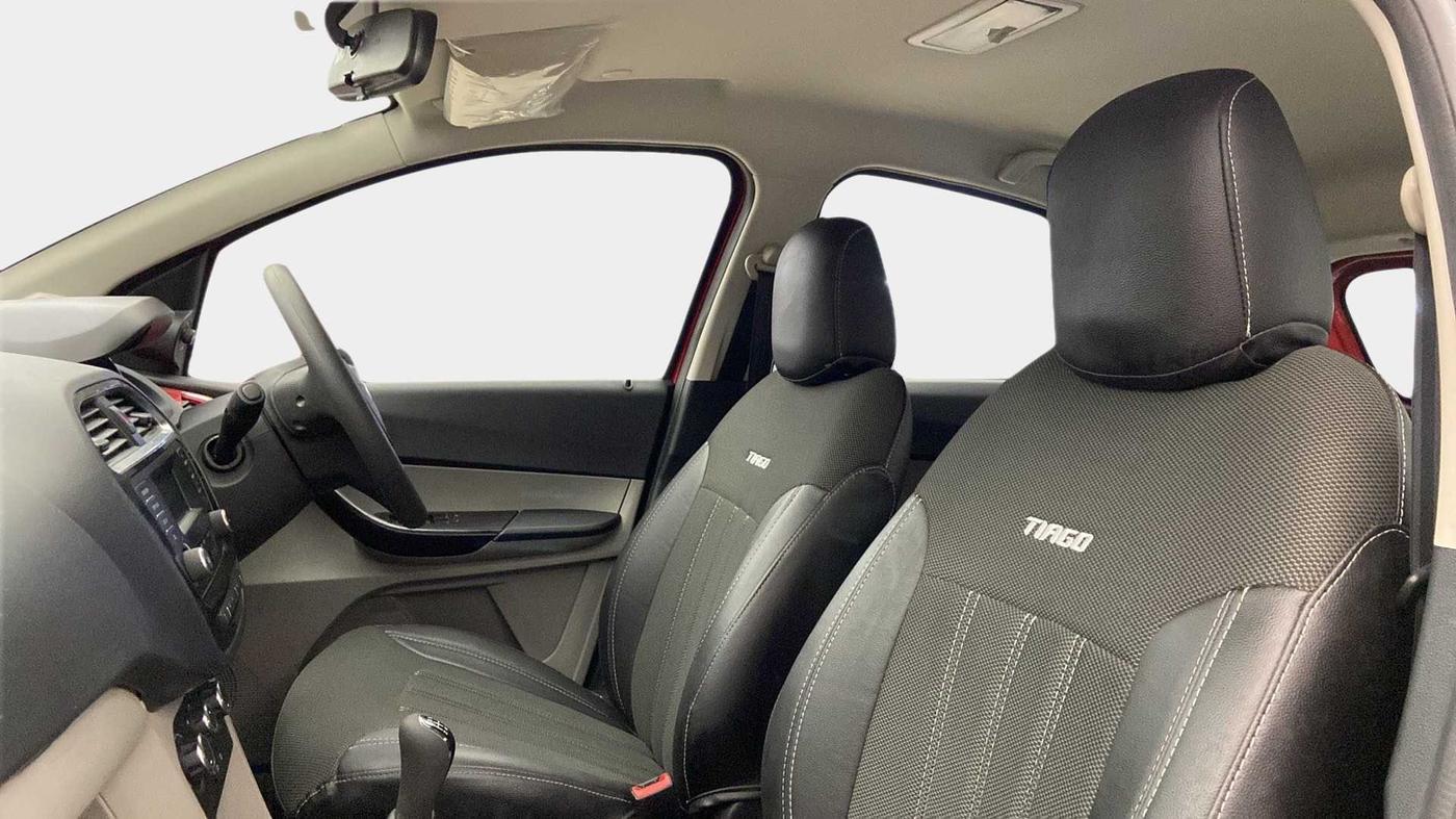 2018 Tata Tiago XZ PETROL, Petrol, Manual, 15,721 km, Right Side Front Door Cabin