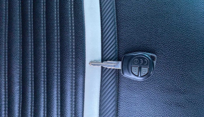 2017 Maruti Baleno DELTA PETROL 1.2, Petrol, Manual, 79,753 km, Key Close Up