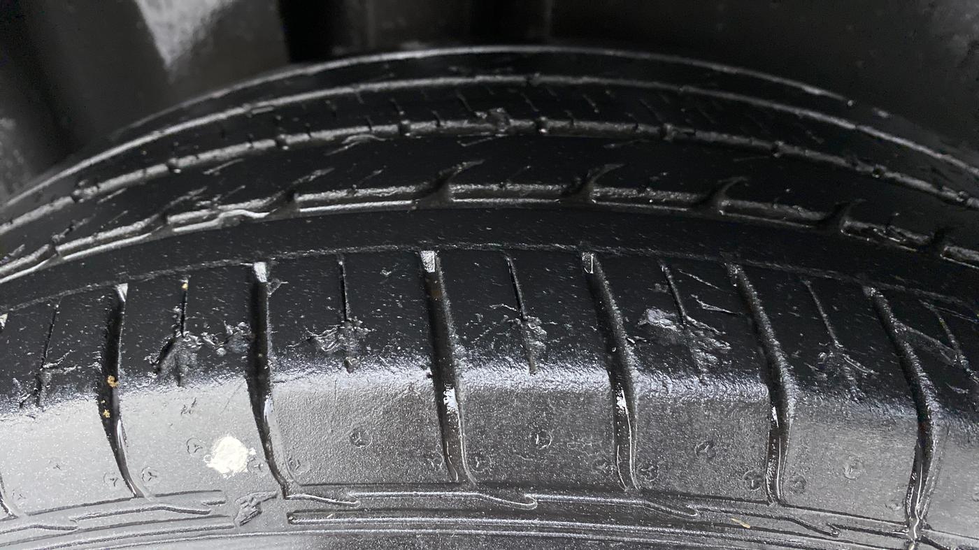 2020 MG HECTOR SHARP DCT PETROL, Petrol, Automatic, 28,080 km, Right Rear Tyre Tread