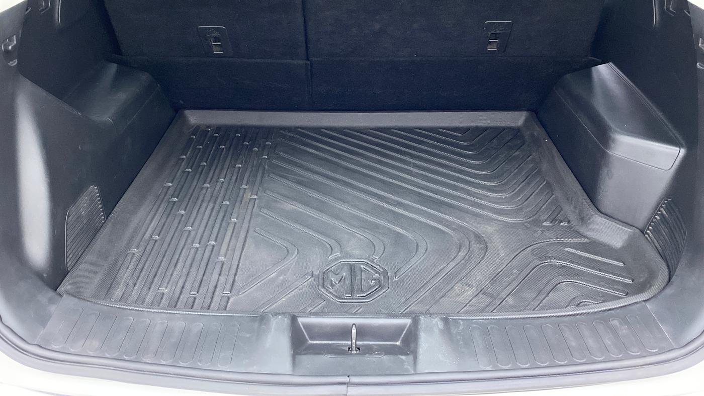 2020 MG HECTOR SHARP DCT PETROL, Petrol, Automatic, 28,080 km, Boot Inside