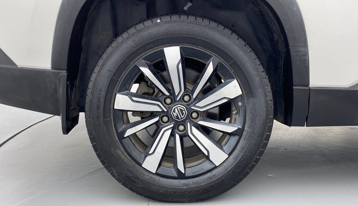 2020 MG HECTOR SHARP DCT PETROL, Petrol, Automatic, 28,080 km, Right Rear Wheel