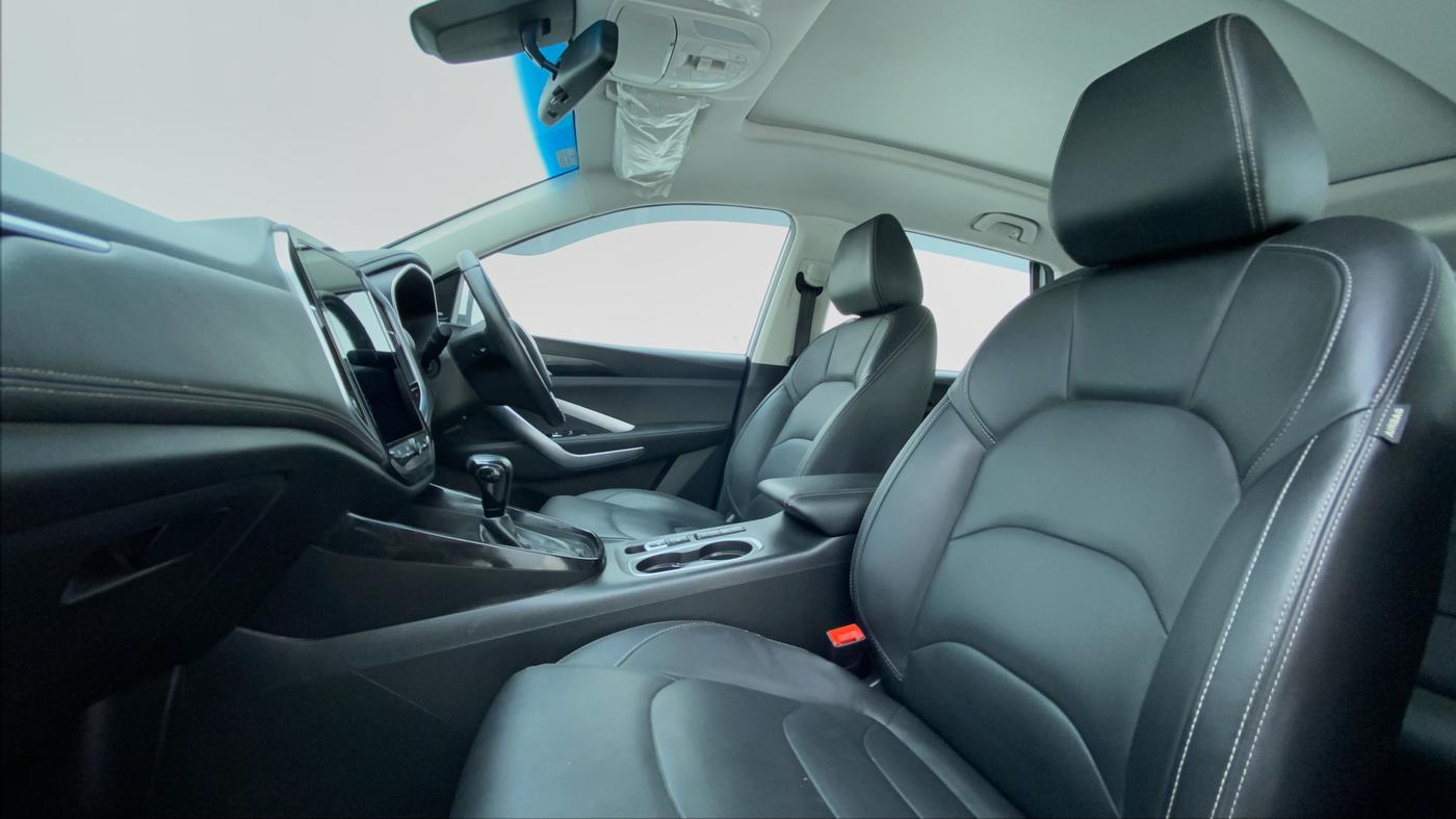 2020 MG HECTOR SHARP DCT PETROL, Petrol, Automatic, 28,080 km, Right Side Front Door Cabin