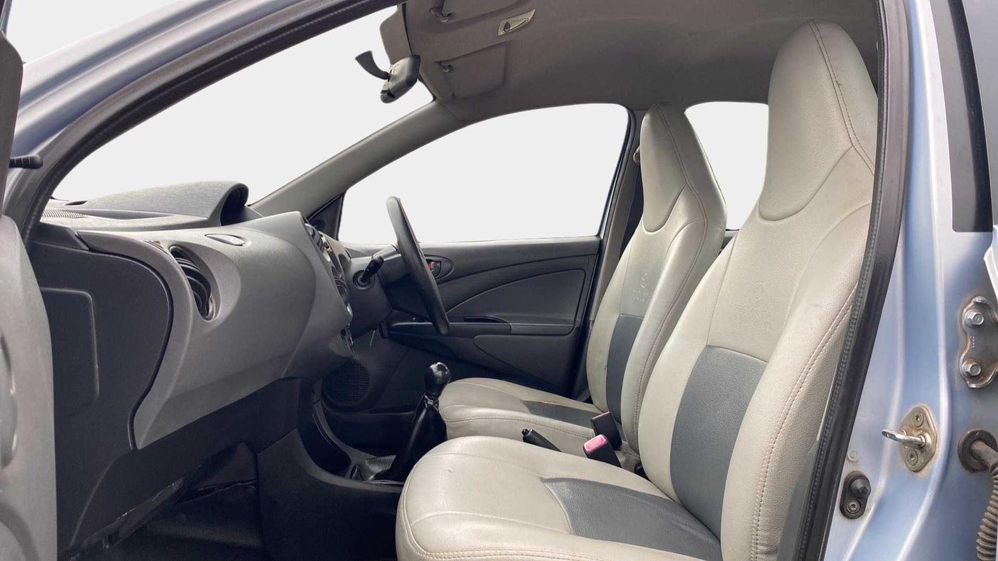 2012 Toyota Etios Liva G, Petrol, Manual, 60,803 km, Right Side Front Door Cabin