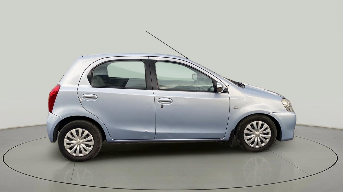 2012 Toyota Etios Liva G, Petrol, Manual, 60,803 km, Right Side