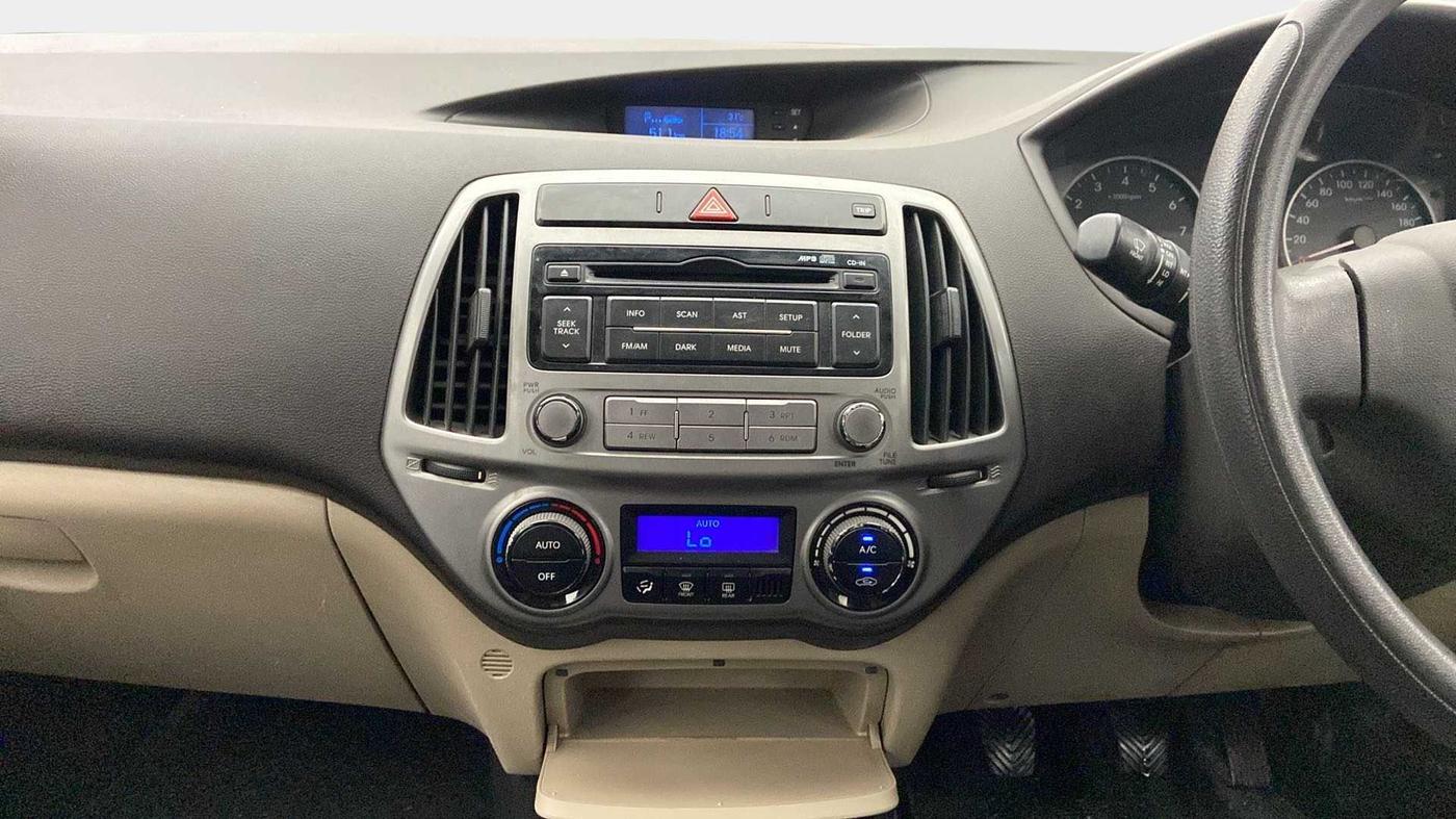 2014 Hyundai i20 MAGNA (O) 1.2, Petrol, Manual, 30,598 km, Air Conditioner