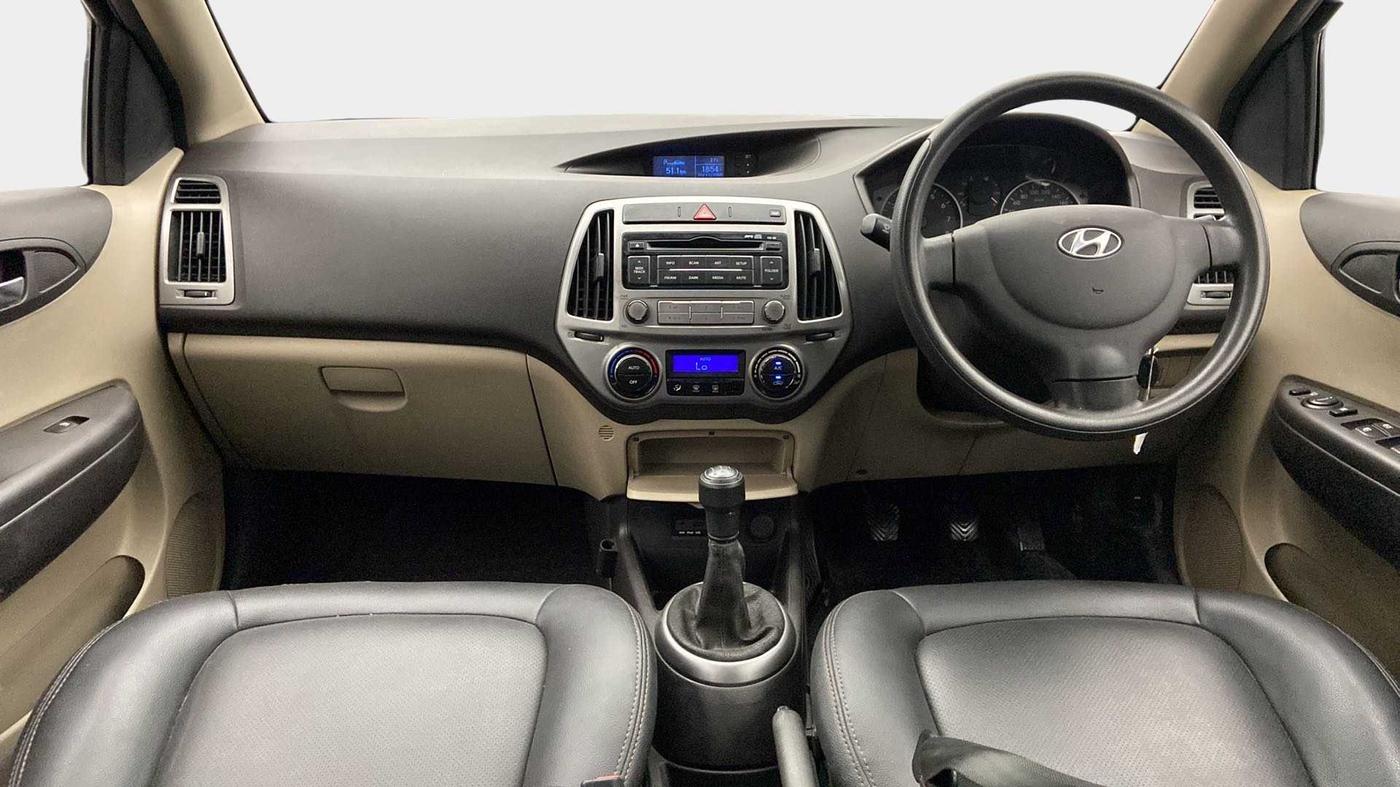 2014 Hyundai i20 MAGNA (O) 1.2, Petrol, Manual, 30,598 km, Dashboard