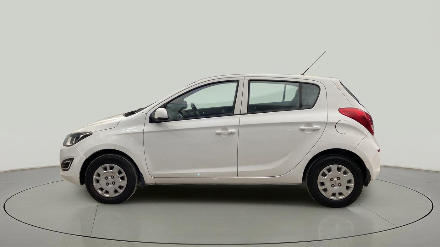 2014 Hyundai i20 MAGNA (O) 1.2, Petrol, Manual, 30,598 km, Left Side